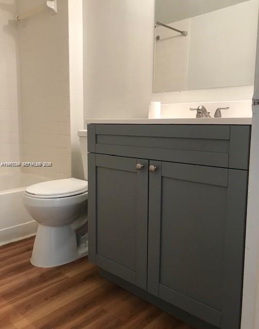 SUMMERBREEZE CONDO - Residential