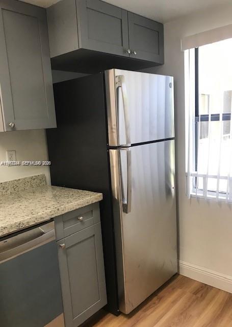 SUMMERBREEZE CONDO - Residential