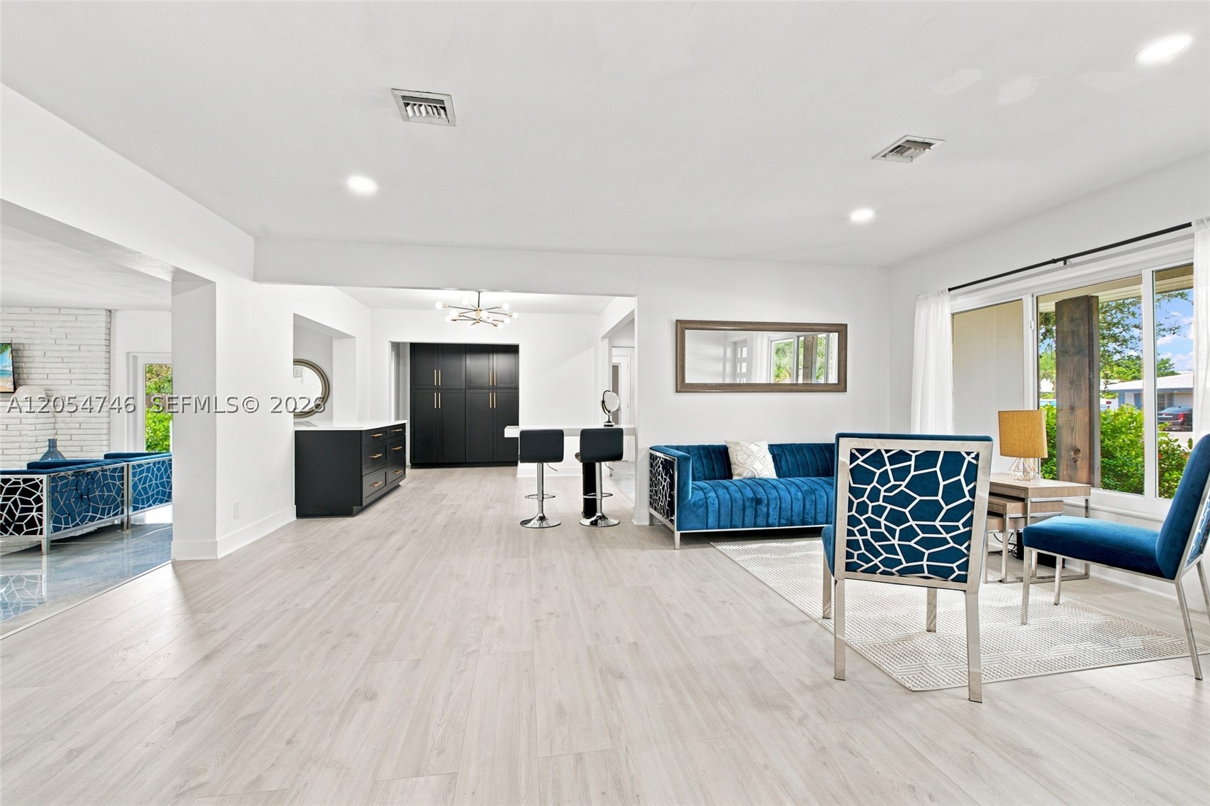 PINE CREST FIRST ADD - Residential