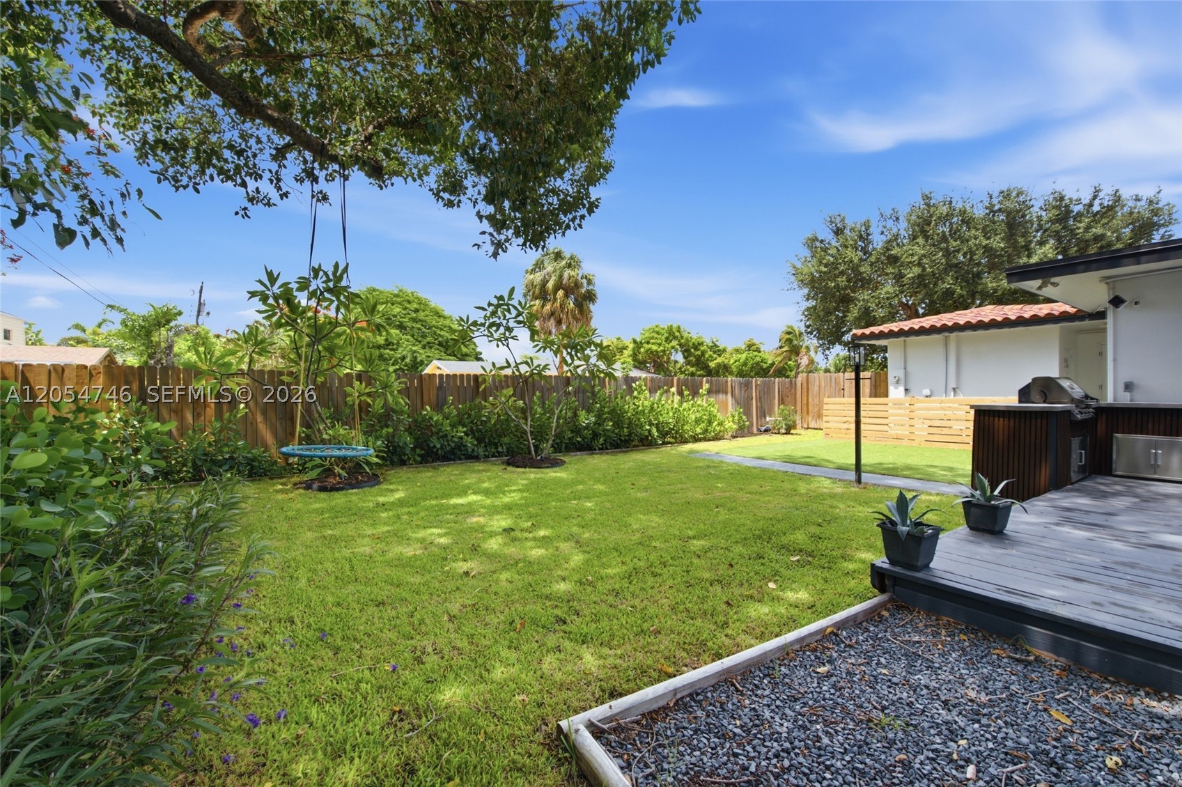 PINE CREST FIRST ADD - Residential