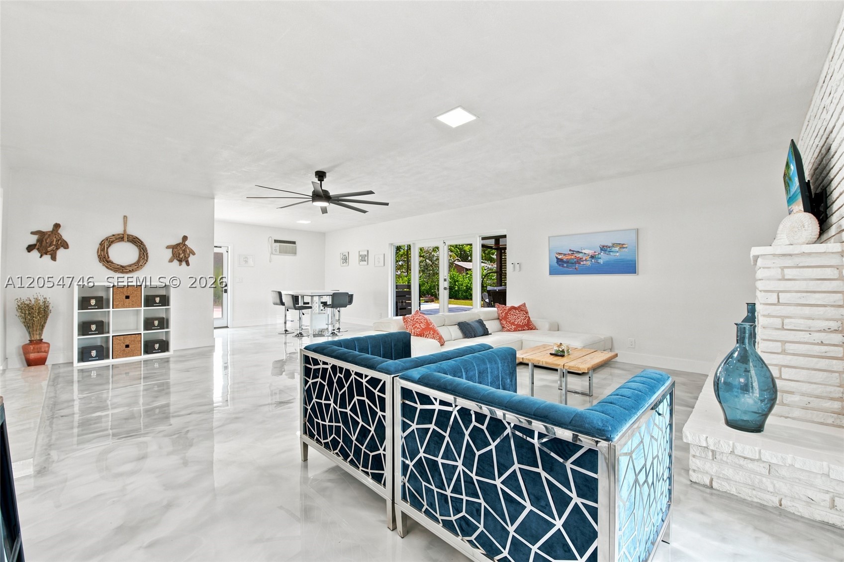 PINE CREST FIRST ADD - Residential