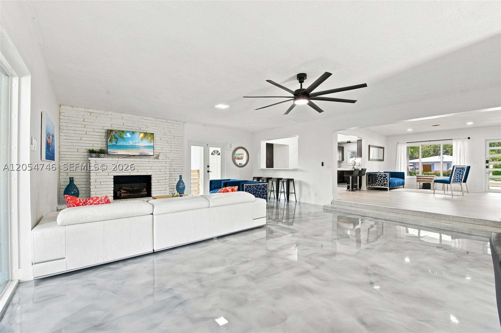 PINE CREST FIRST ADD - Residential