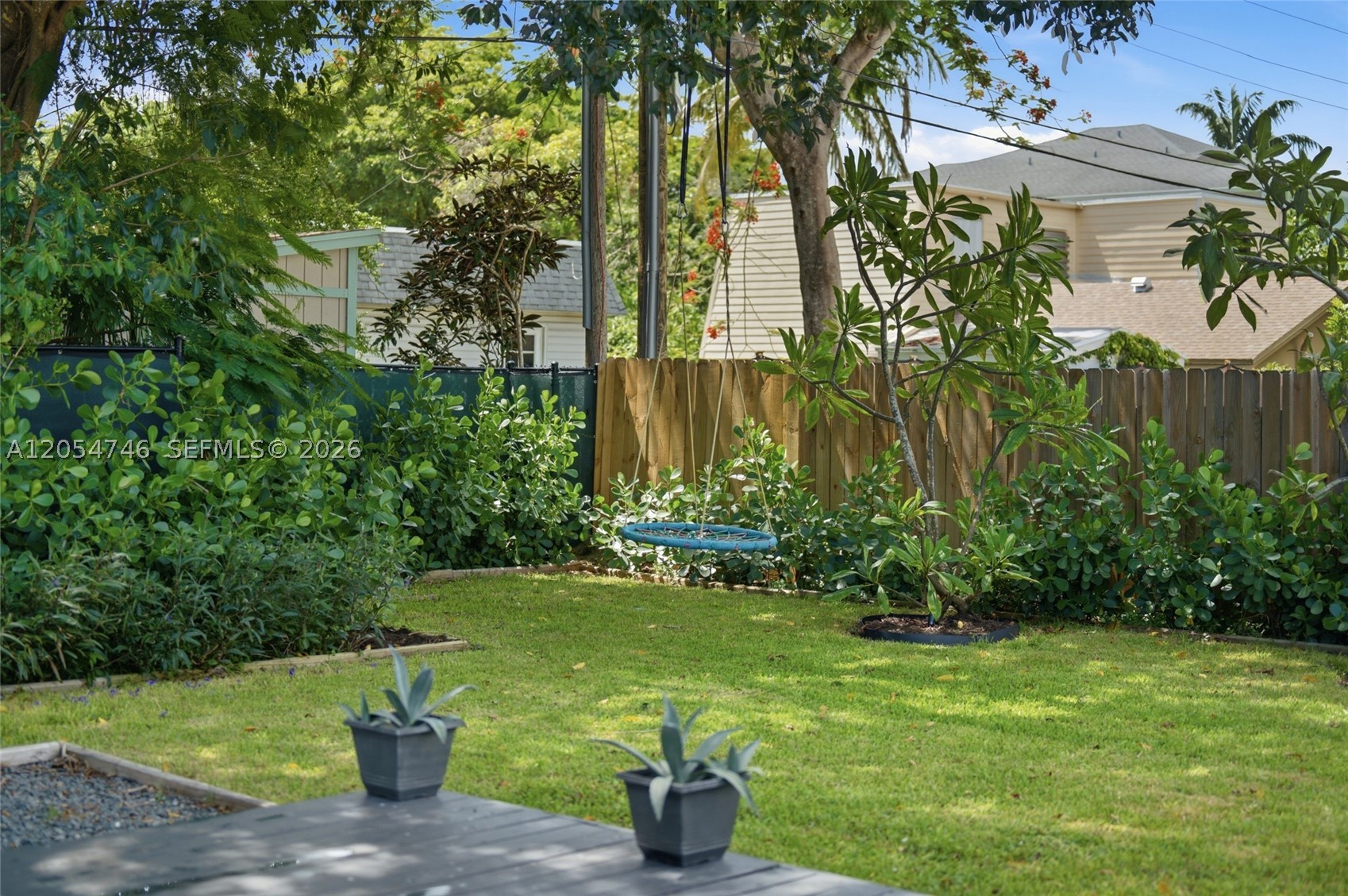 PINE CREST FIRST ADD - Residential