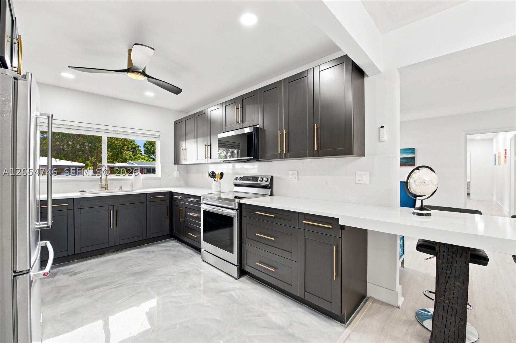 PINE CREST FIRST ADD - Residential