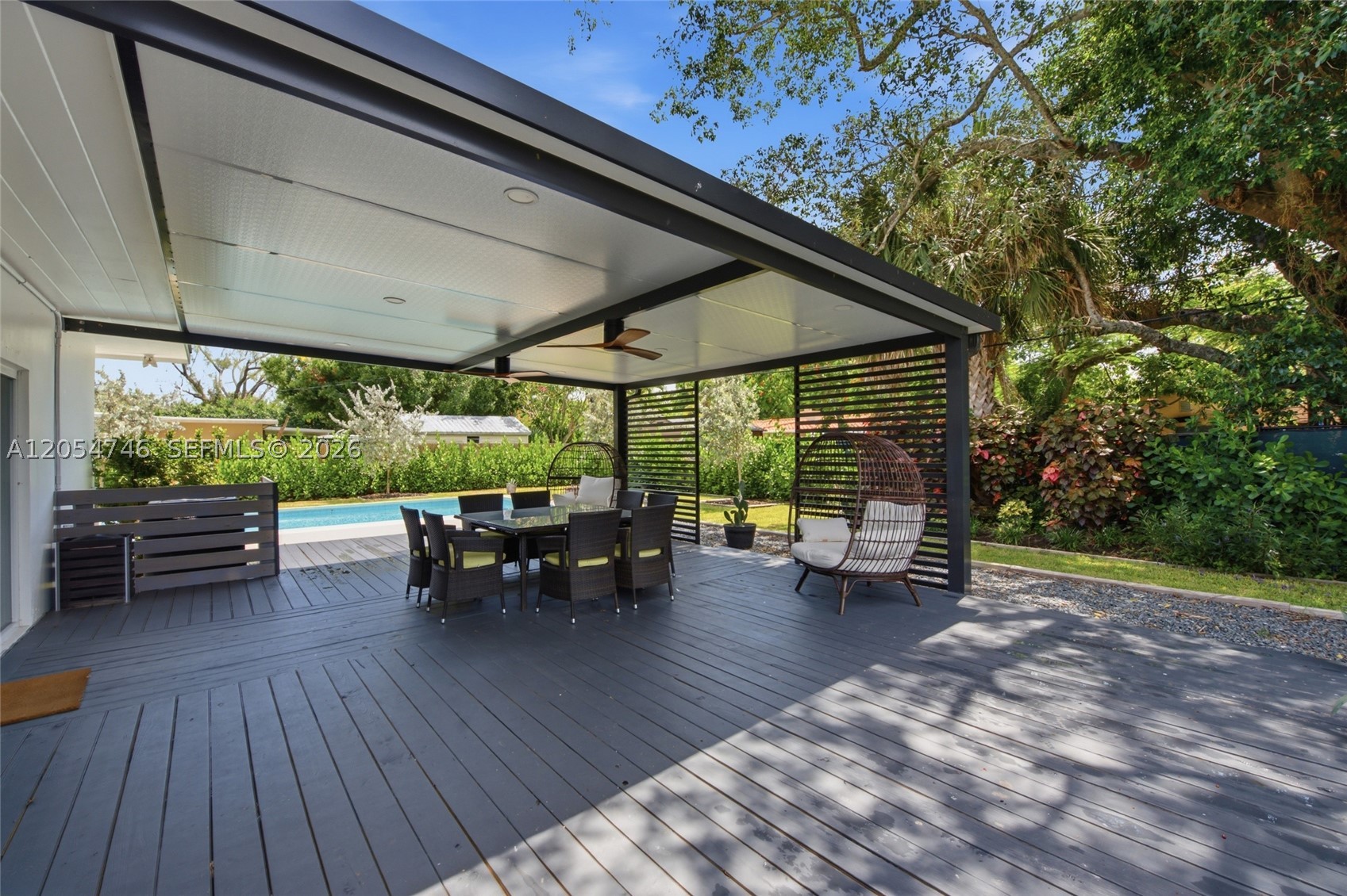 PINE CREST FIRST ADD - Residential