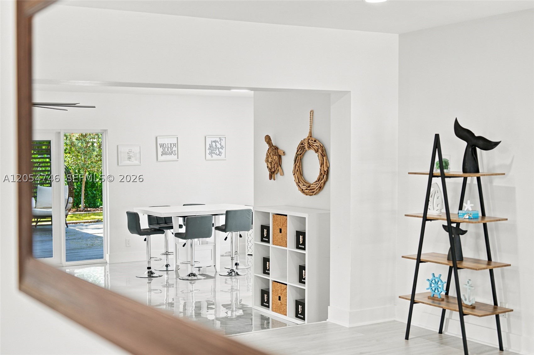 PINE CREST FIRST ADD - Residential