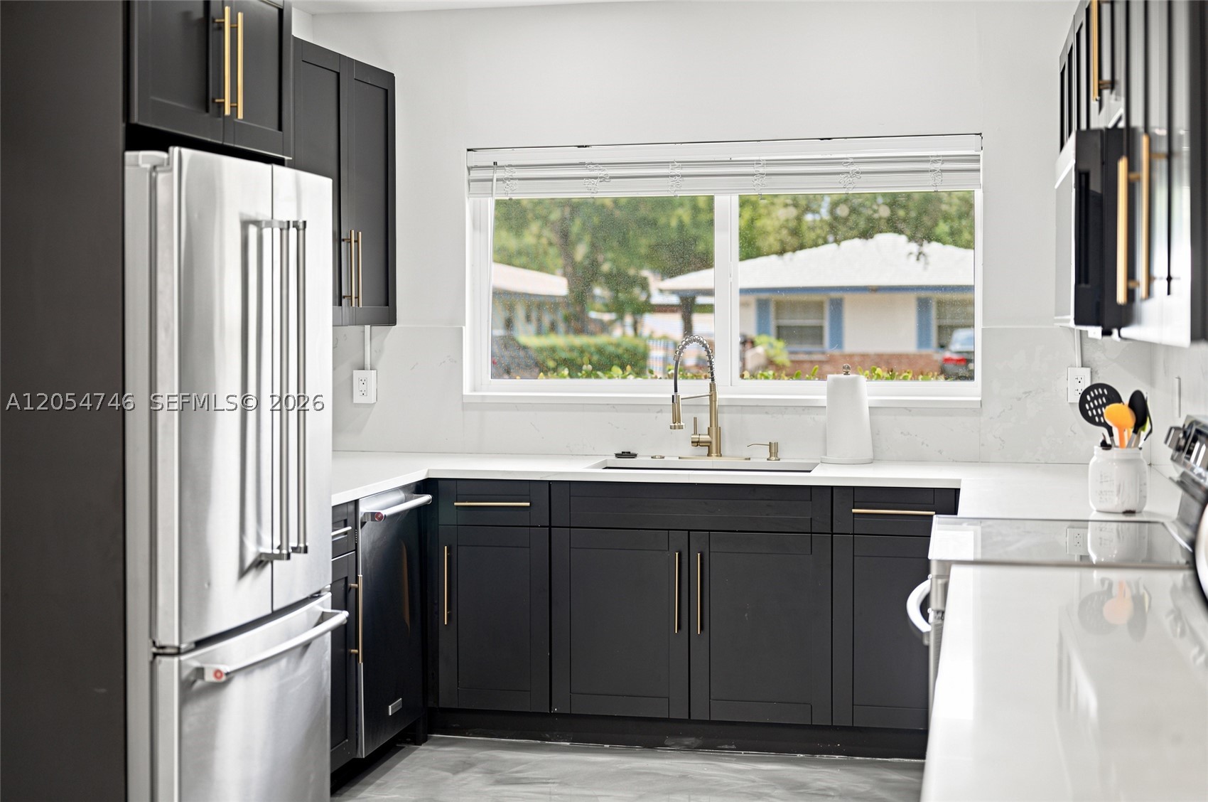 PINE CREST FIRST ADD - Residential