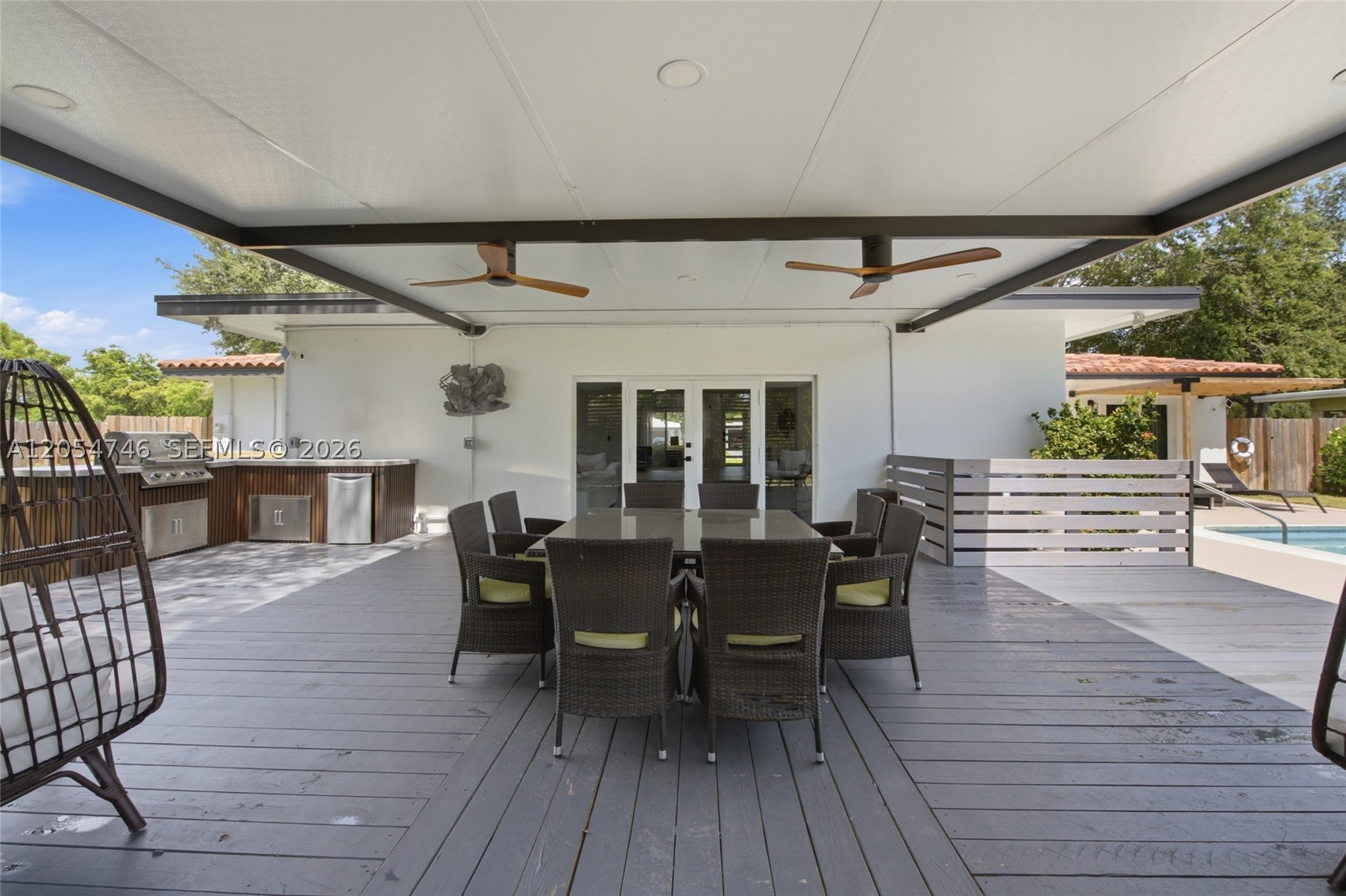 PINE CREST FIRST ADD - Residential