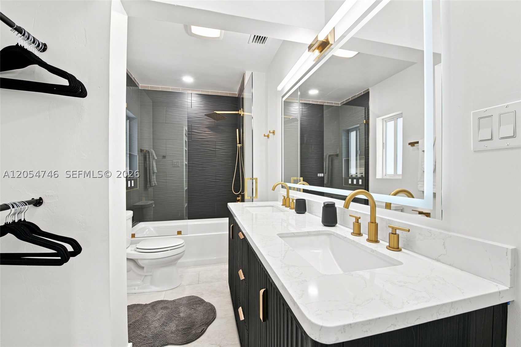 PINE CREST FIRST ADD - Residential