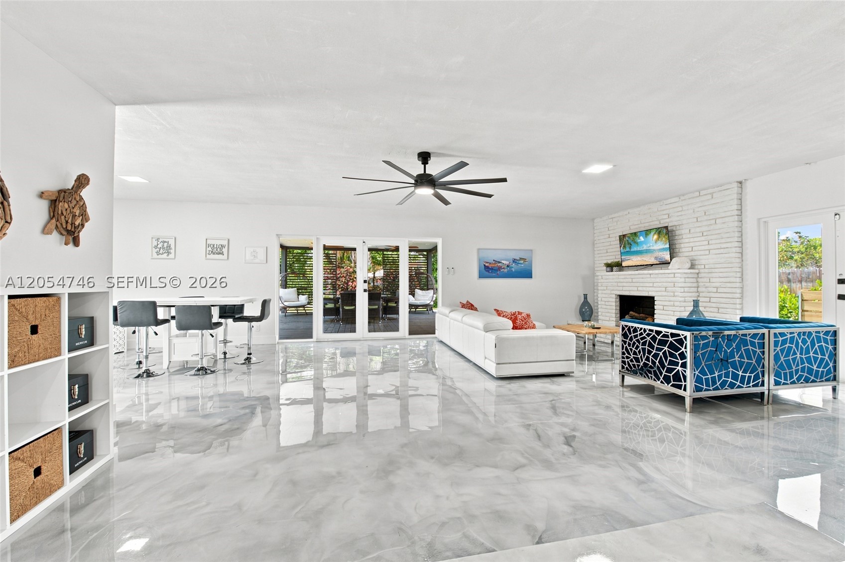 PINE CREST FIRST ADD - Residential