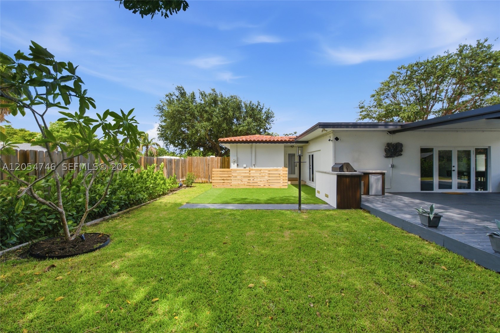 PINE CREST FIRST ADD - Residential