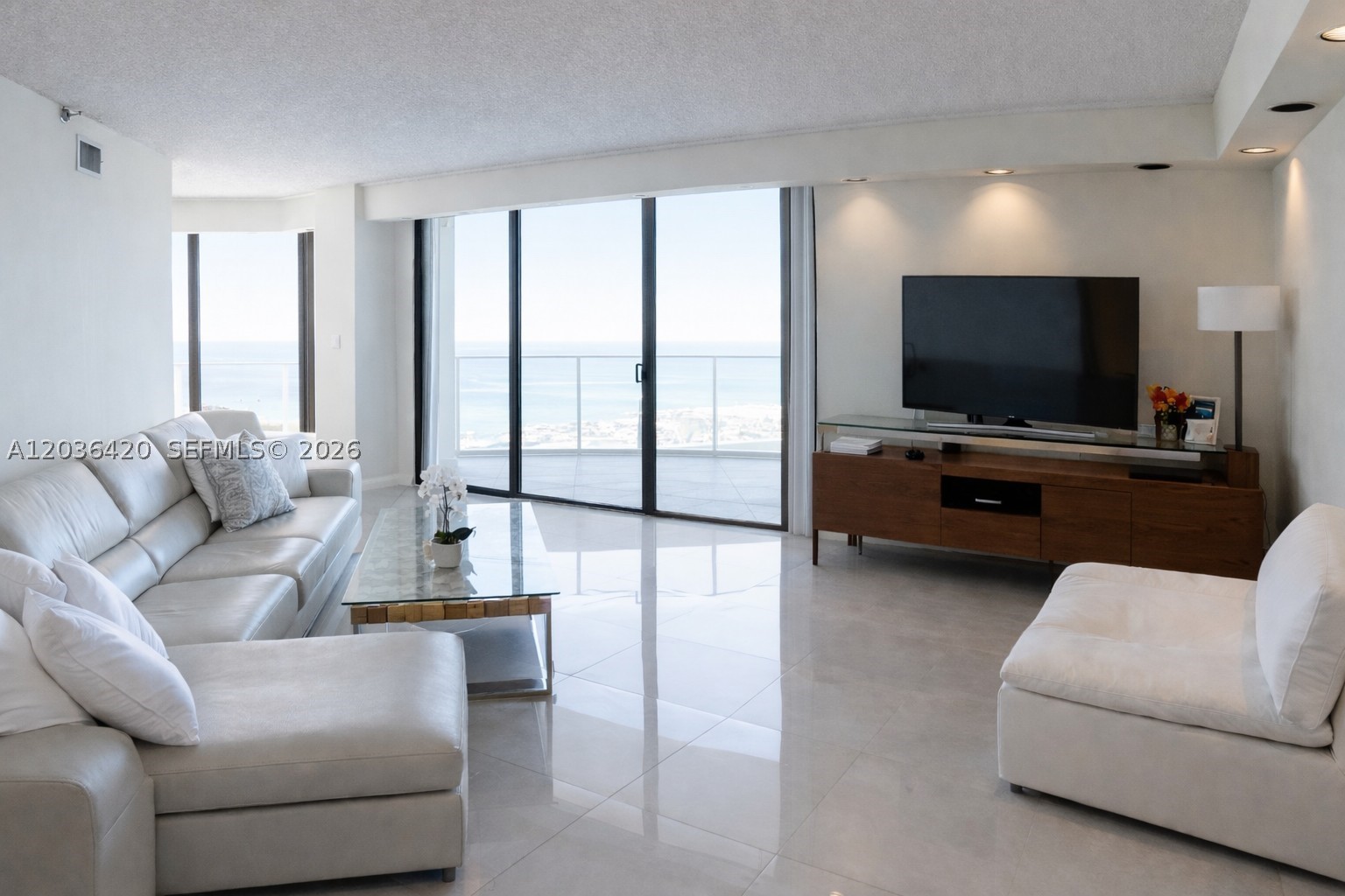 TURNBERRY ISLE CONDO - Residential Lease