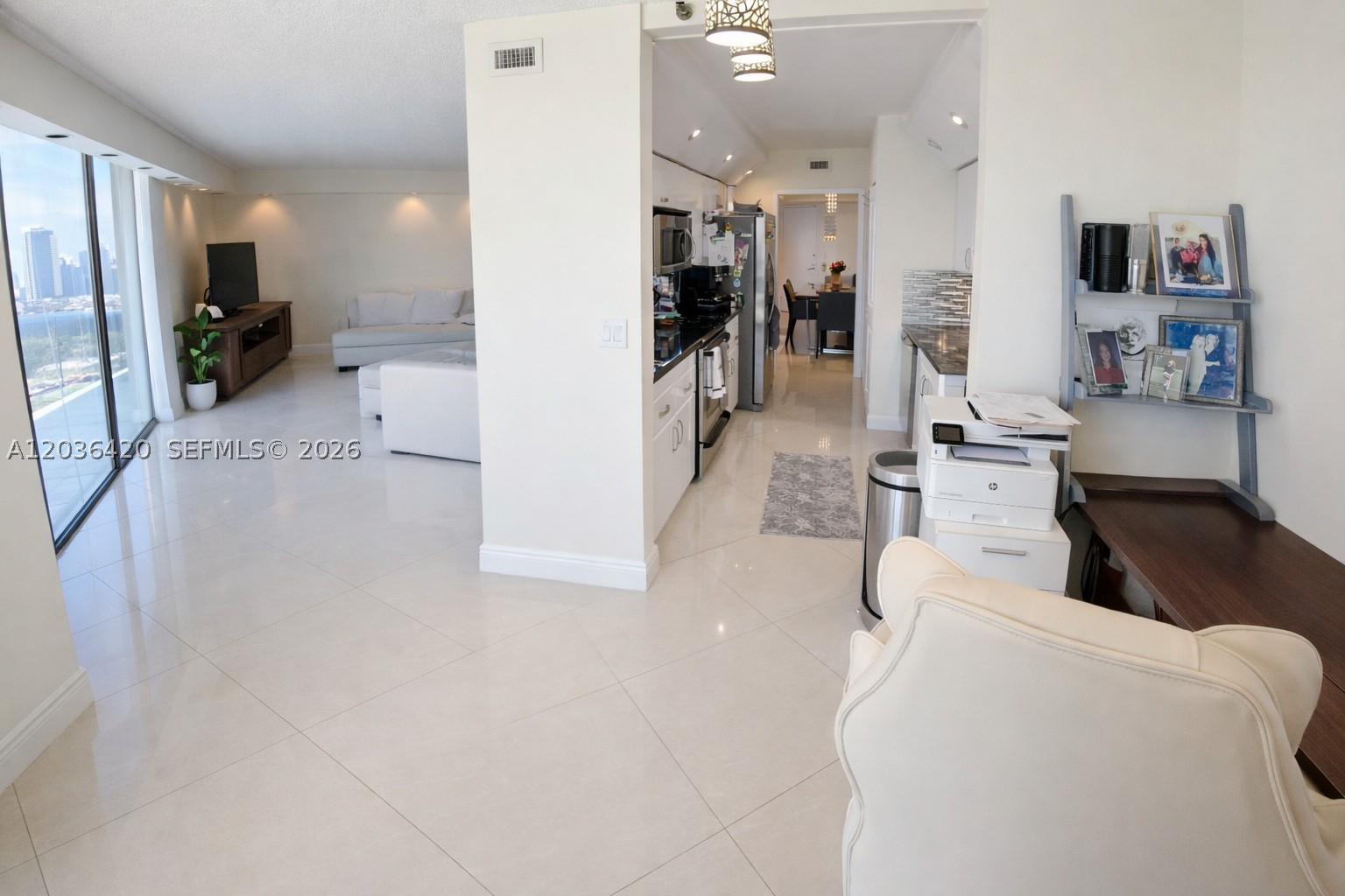 TURNBERRY ISLE CONDO - Residential Lease