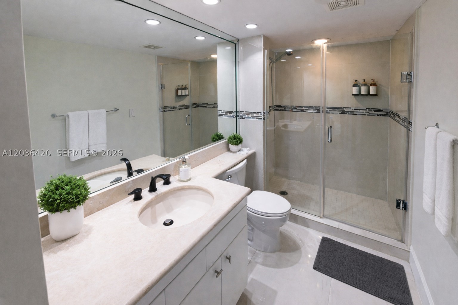 TURNBERRY ISLE CONDO - Residential Lease