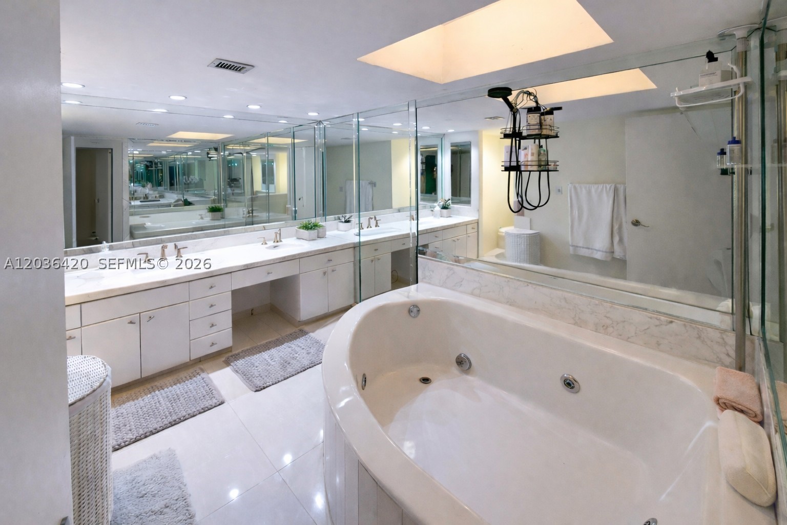 TURNBERRY ISLE CONDO - Residential Lease