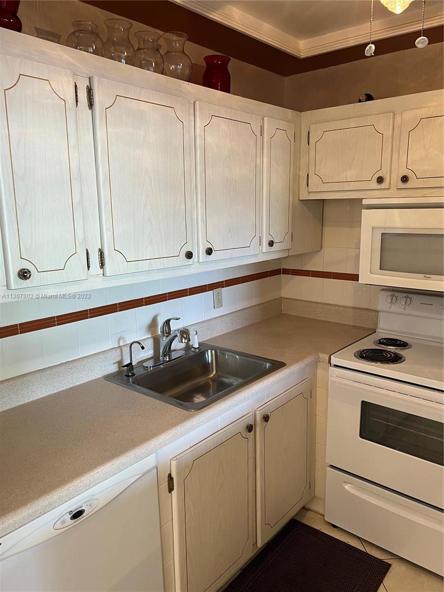 DURHAM B CONDO - Residential