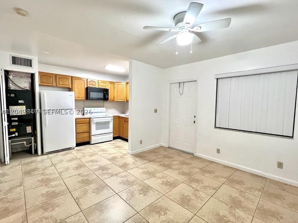 COLLIER GROVES - Residential Lease