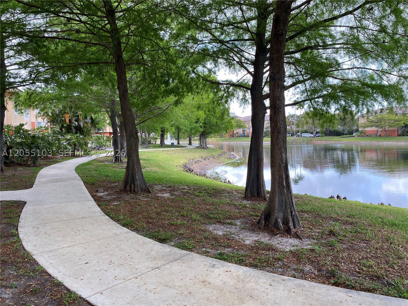 GRAND ISLES CONDO - Residential