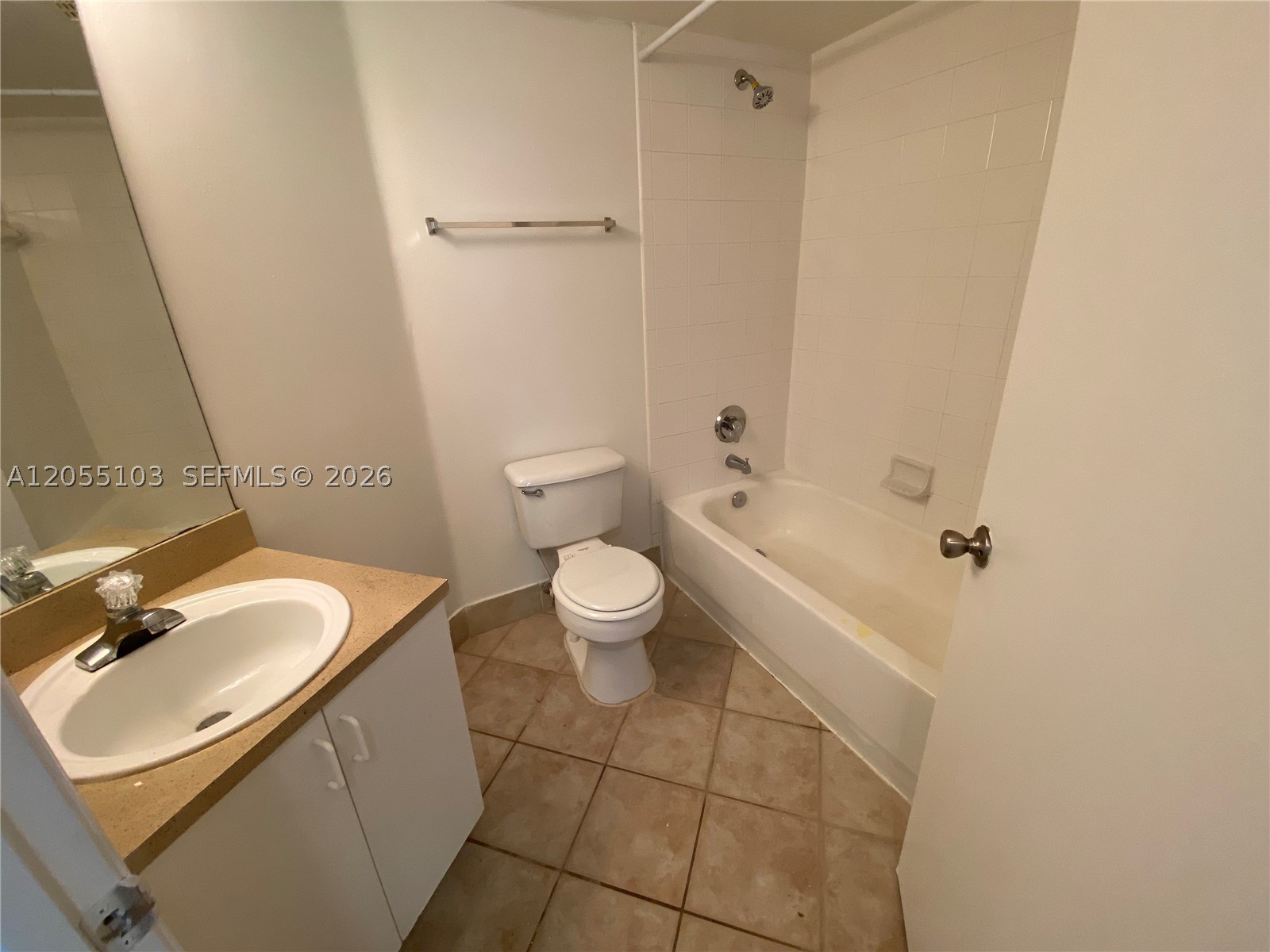 GRAND ISLES CONDO - Residential