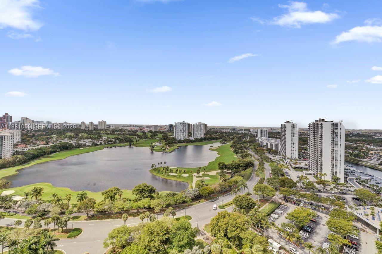HAMPTONS WEST CONDO - Residential
