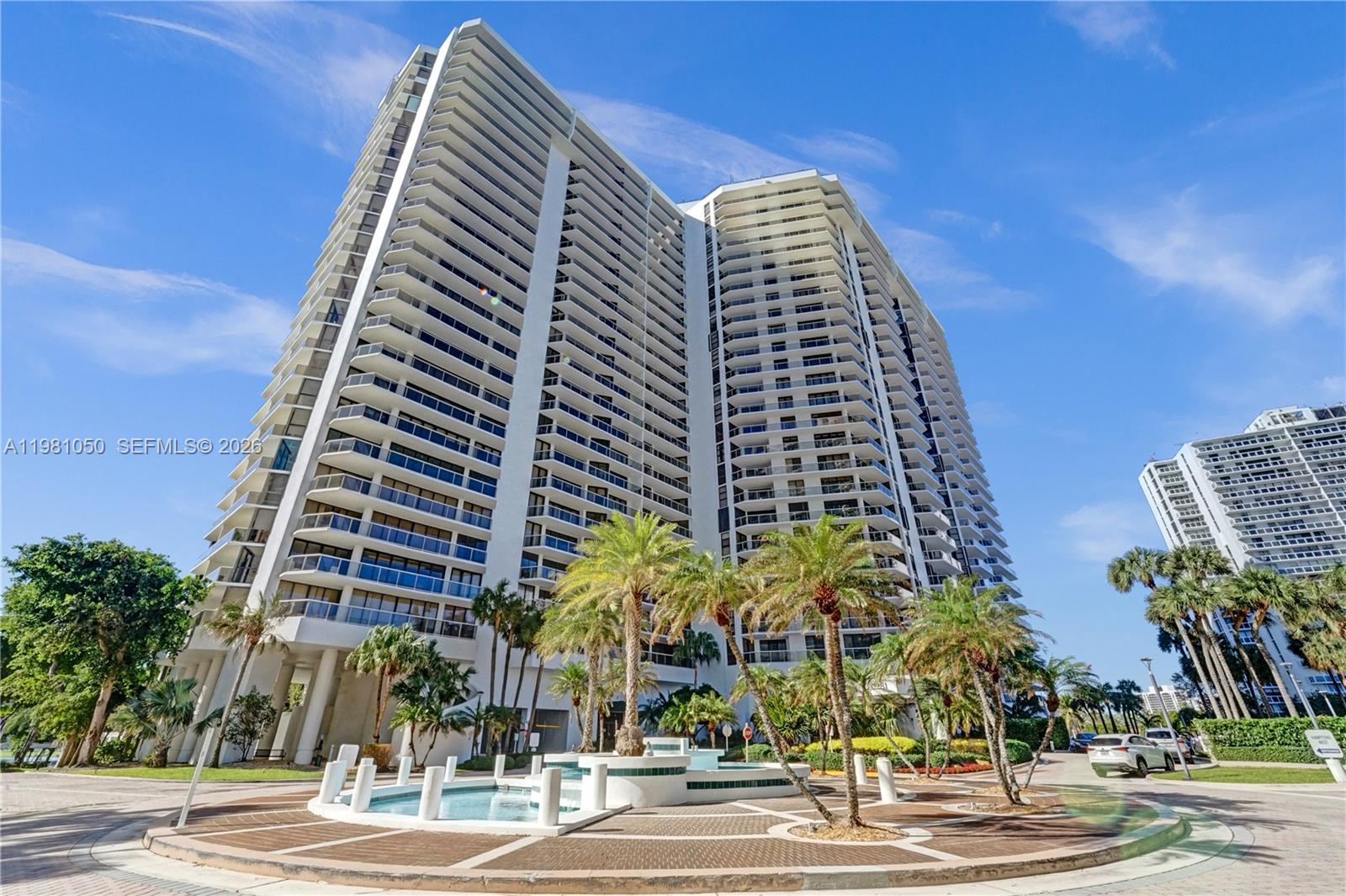 HAMPTONS WEST CONDO - Residential