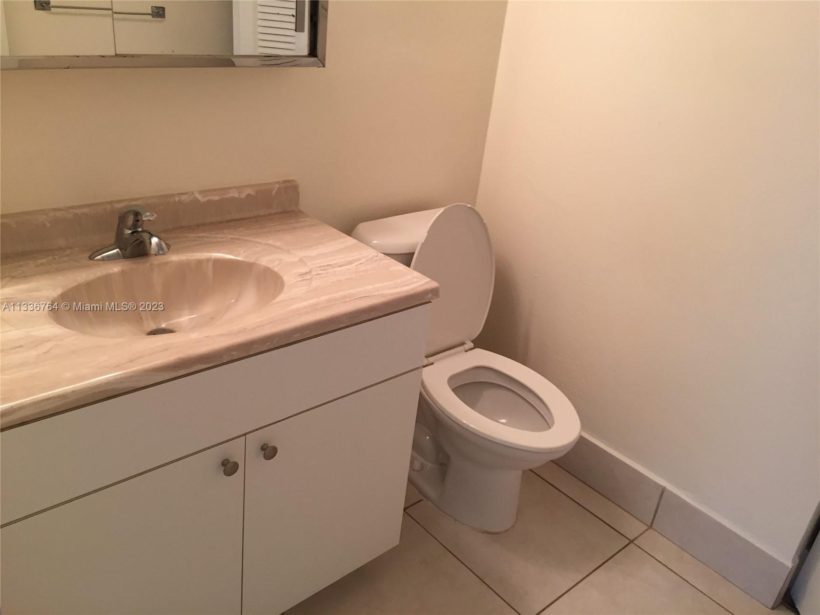 SPANISH TRACE CONDO - Residential Lease