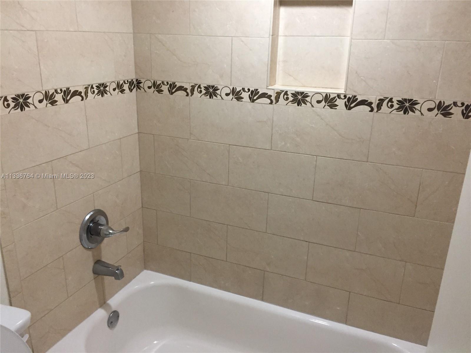 SPANISH TRACE CONDO - Residential Lease