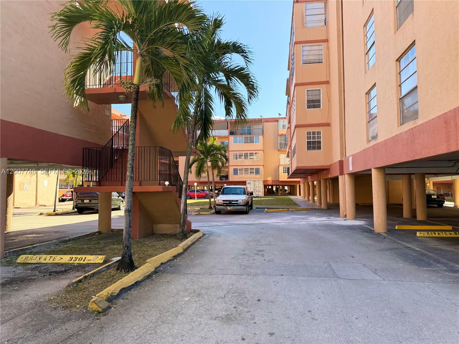 PALM-EAST GARDENS CONDO - Residential