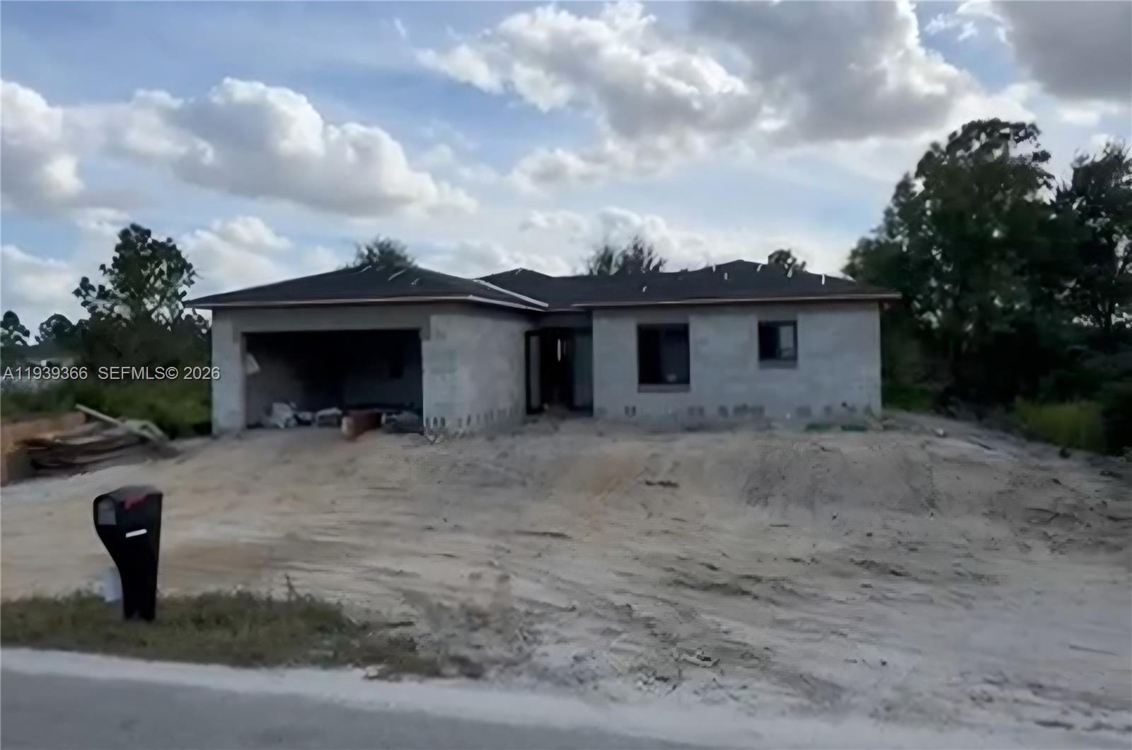 LEHIGH ACRES - Residential