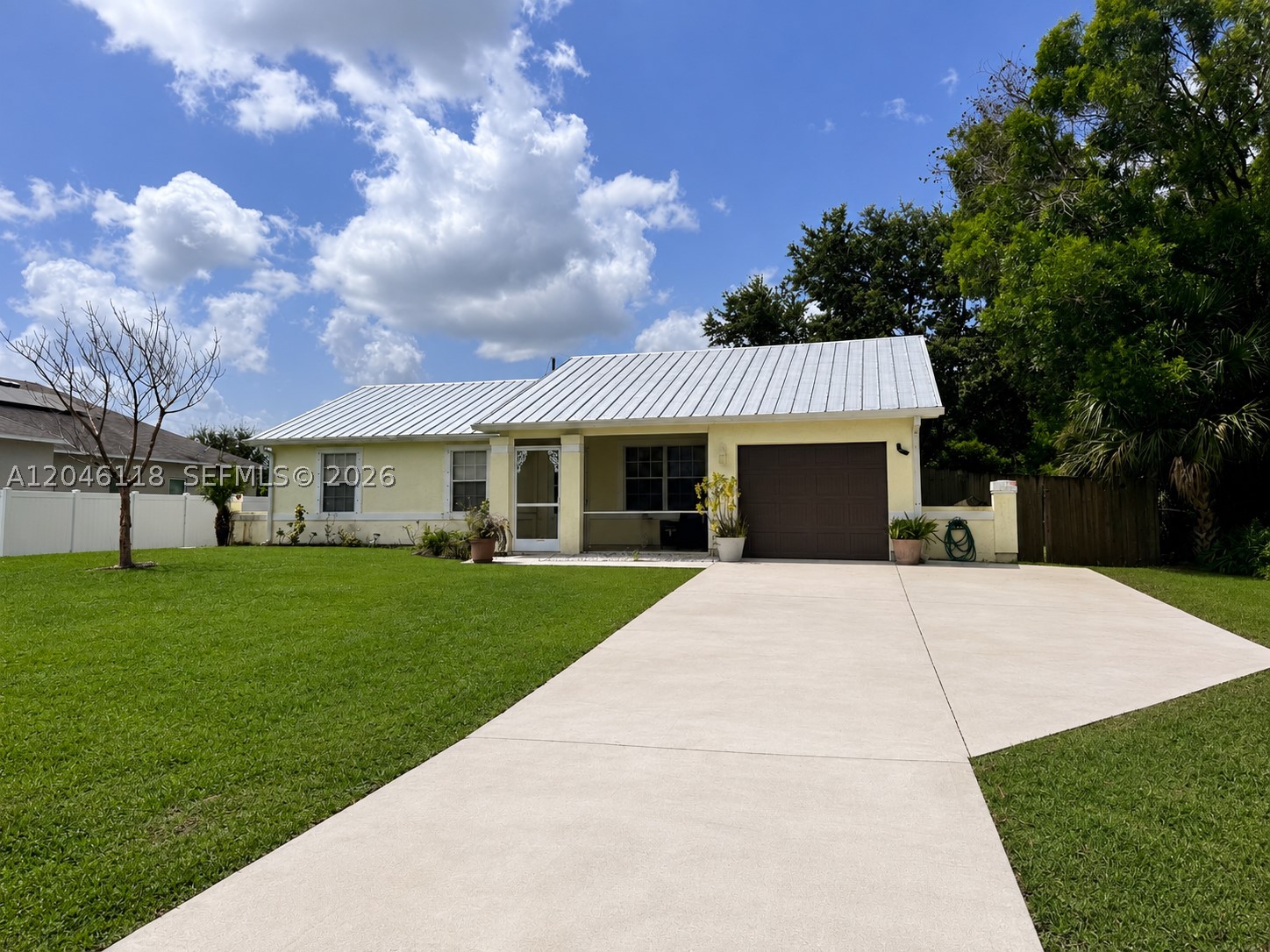 Charming 3-bedroom, 2-bath home with a 1-car garage in a great neighborhood in Port St Lucie. This inviting home offers a functional layout with tasteful finishes and comfortable living spaces, making it an excellent choice for first-time buyers, families, downsizers, or investors.
Enjoy Florida living from the spacious 23' x 10' screened patio overlooking a fully fenced backyard offering plenty of room for entertaining, pets, gardening, or simply relaxing outdoors.
Conveniently located near shopping, dining, schools, parks, and major highways, this home combines comfort, value, and convenience.
Don't miss this opportunity to make this Port St. Lucie home your own—schedule your private showing today!