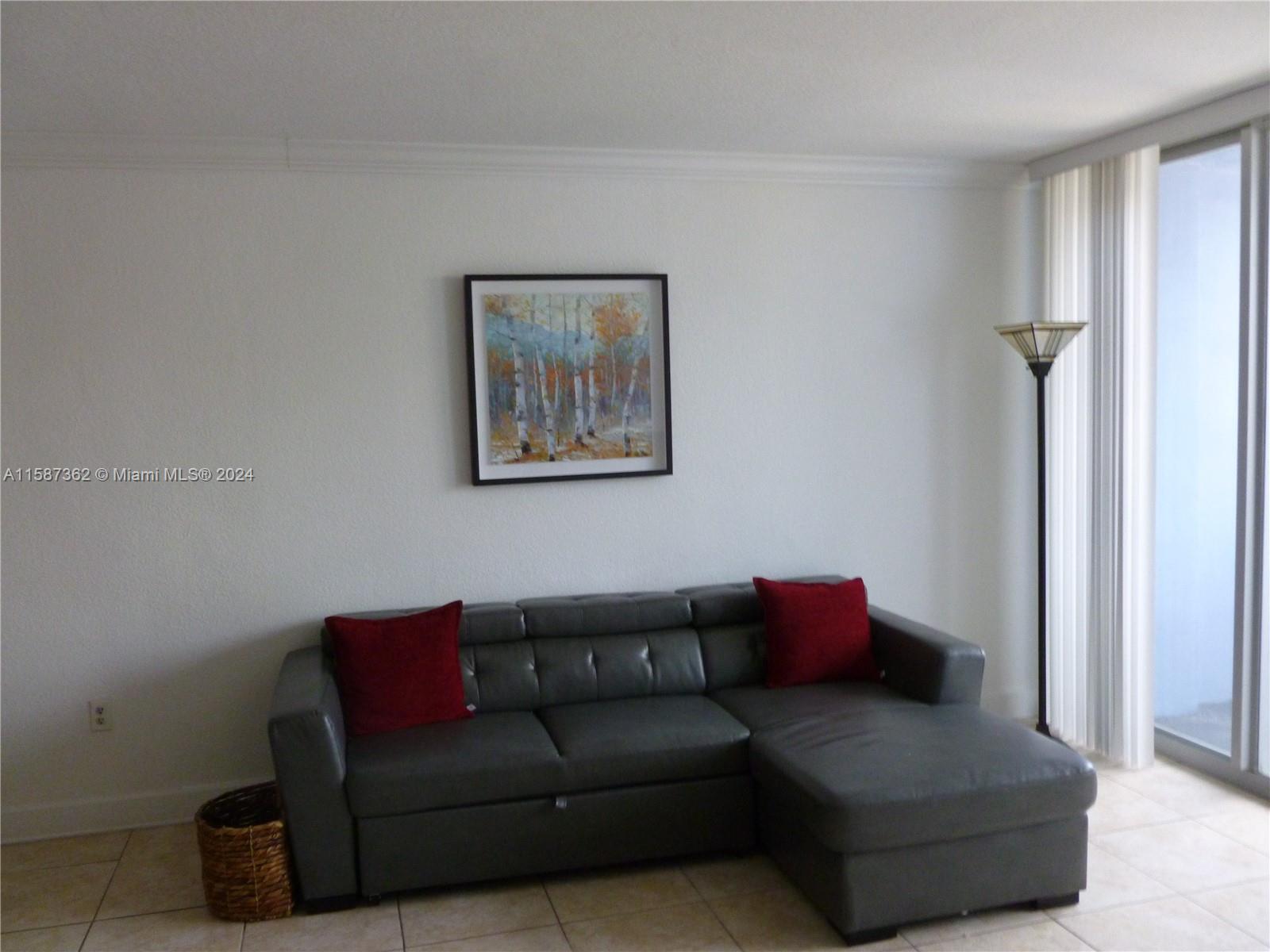 401 BLU OF NORTH BEACH CO - Residential Lease