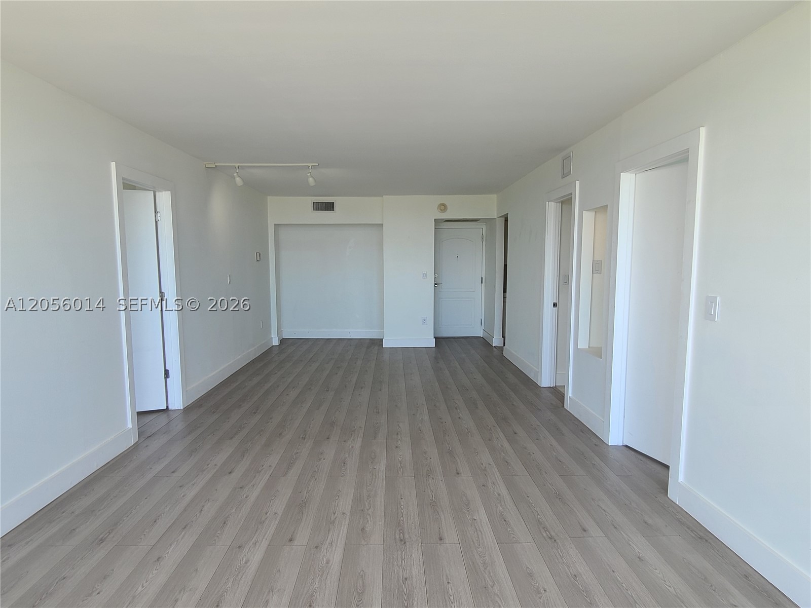 AVENTURA ELDORADO CONDO - Residential