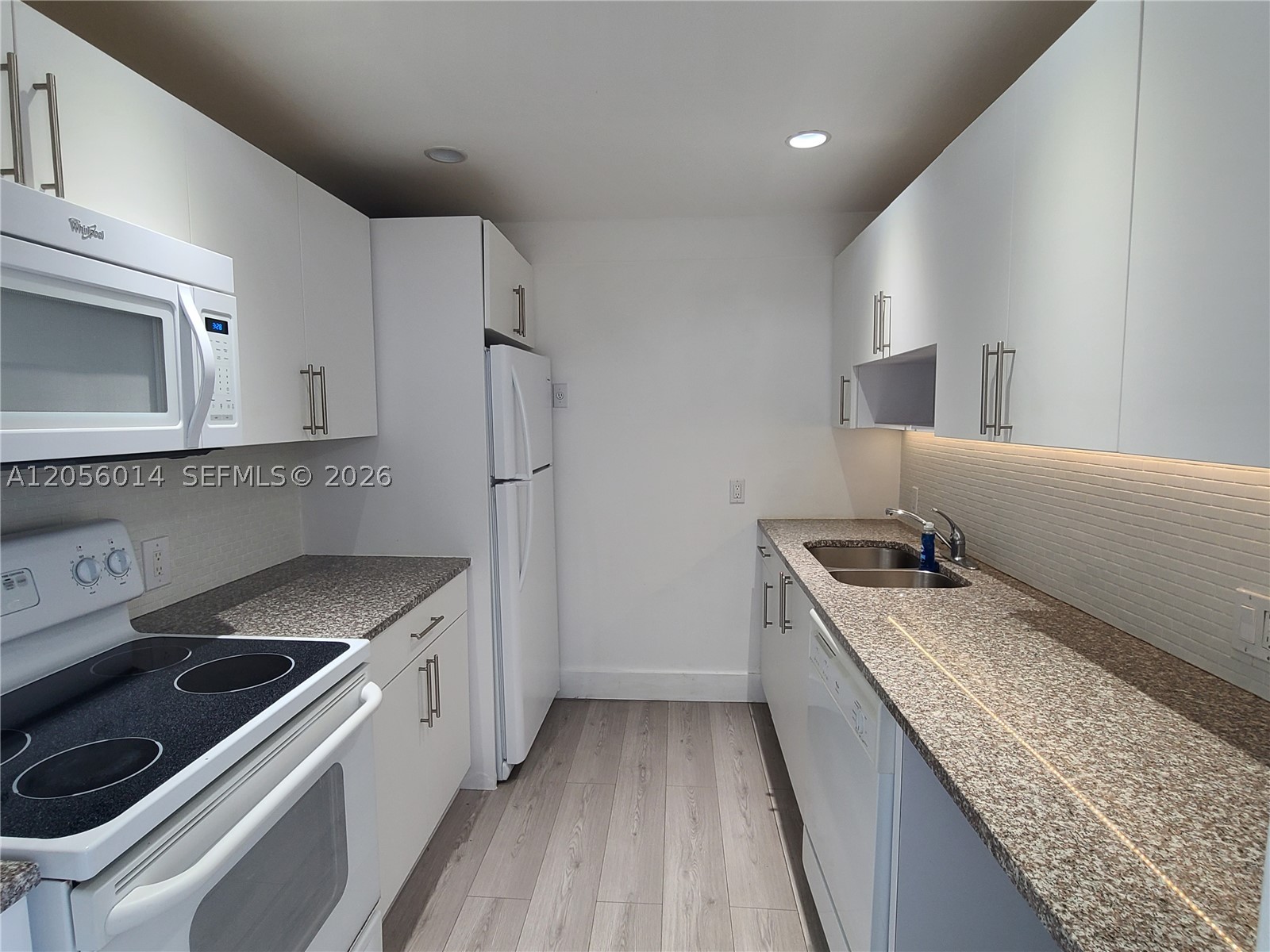 AVENTURA ELDORADO CONDO - Residential