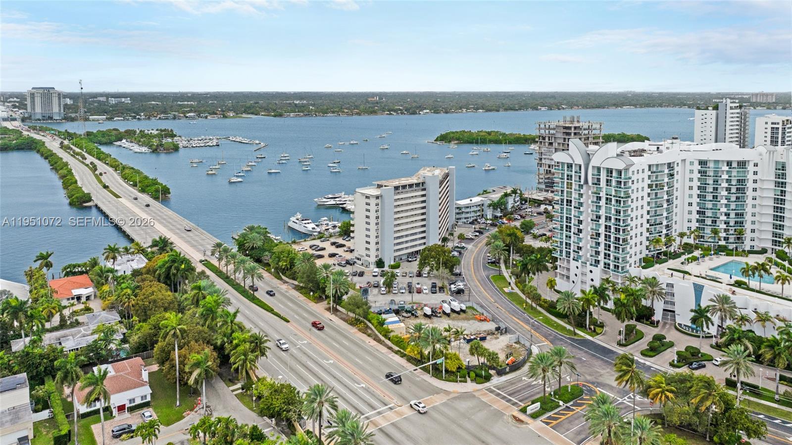 BAYSHORE YACHT & TENNIS C - Residential