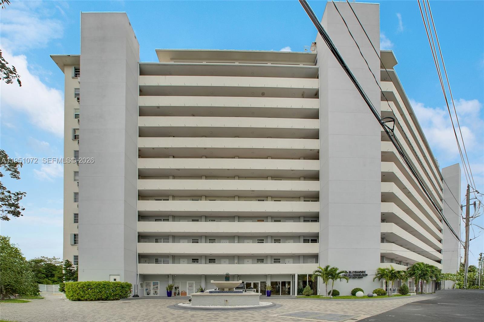 BAYSHORE YACHT & TENNIS C - Residential