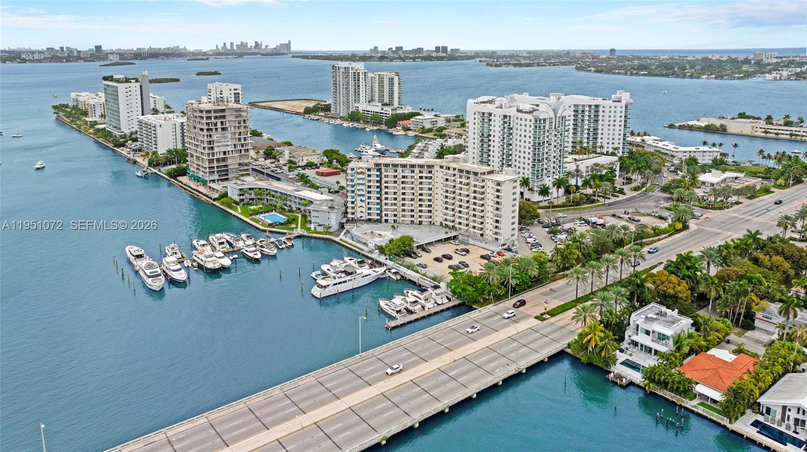 BAYSHORE YACHT & TENNIS C - Residential