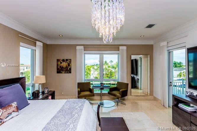SUNRISE HARBOUR REV PL - Residential