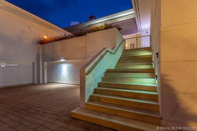 SUNRISE HARBOUR REV PL - Residential