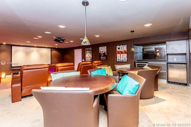 SUNRISE HARBOUR REV PL - Residential