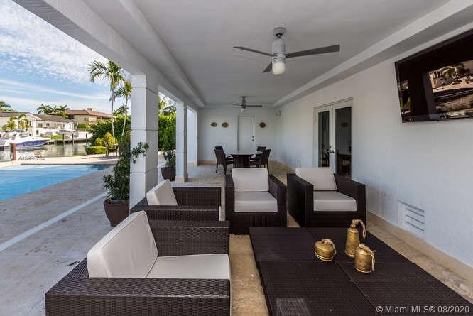 SUNRISE HARBOUR REV PL - Residential