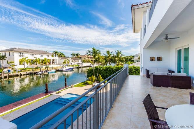SUNRISE HARBOUR REV PL - Residential