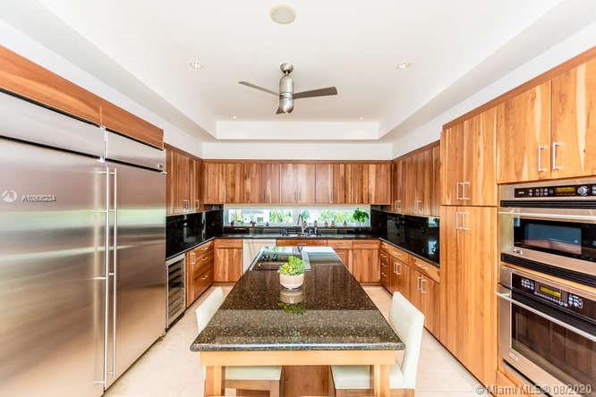 SUNRISE HARBOUR REV PL - Residential