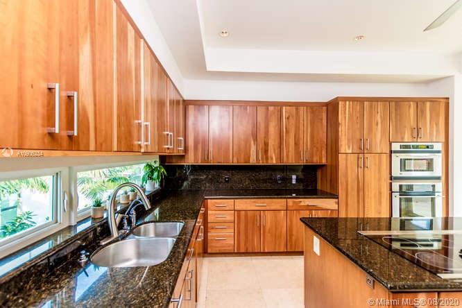 SUNRISE HARBOUR REV PL - Residential