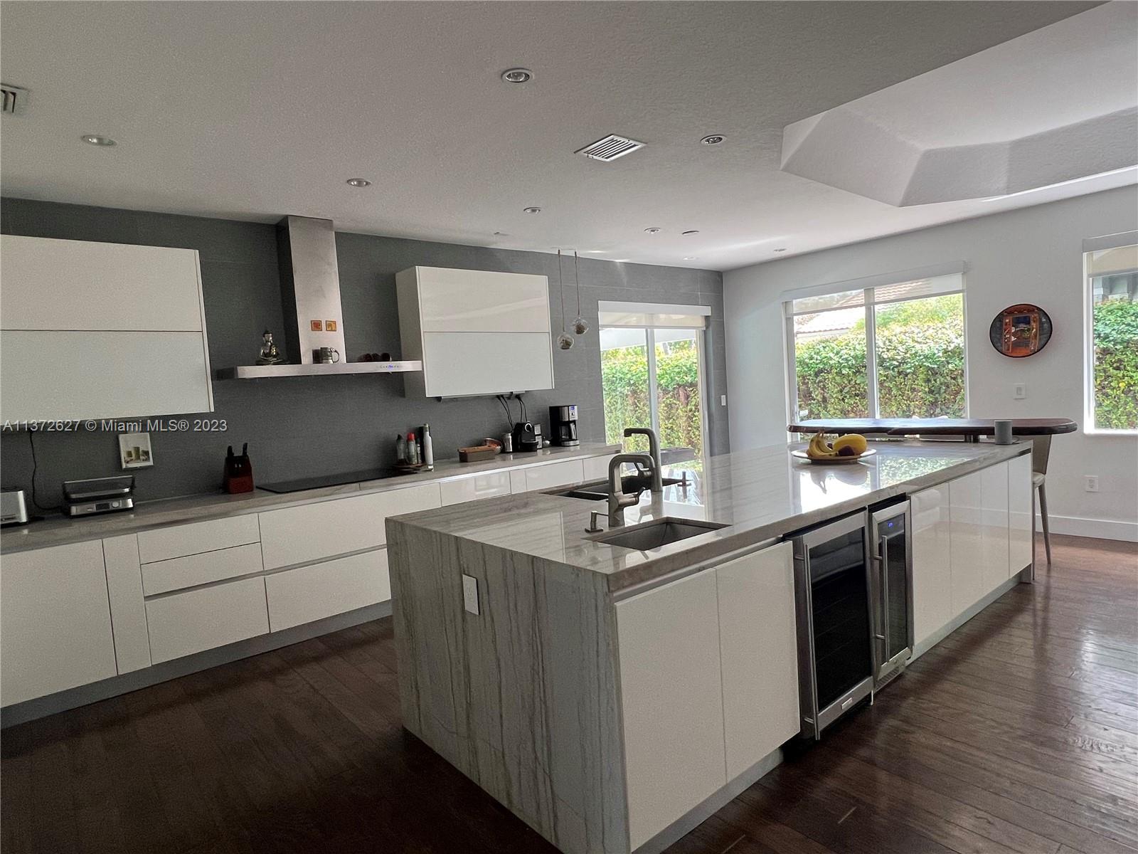 GOLDVUE ESTATES - Residential Lease