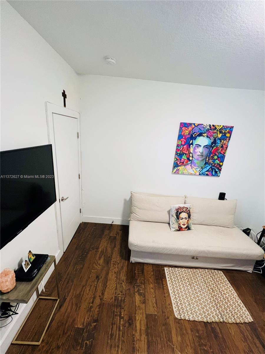 GOLDVUE ESTATES - Residential Lease