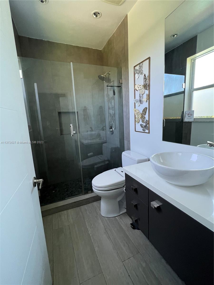 GOLDVUE ESTATES - Residential Lease