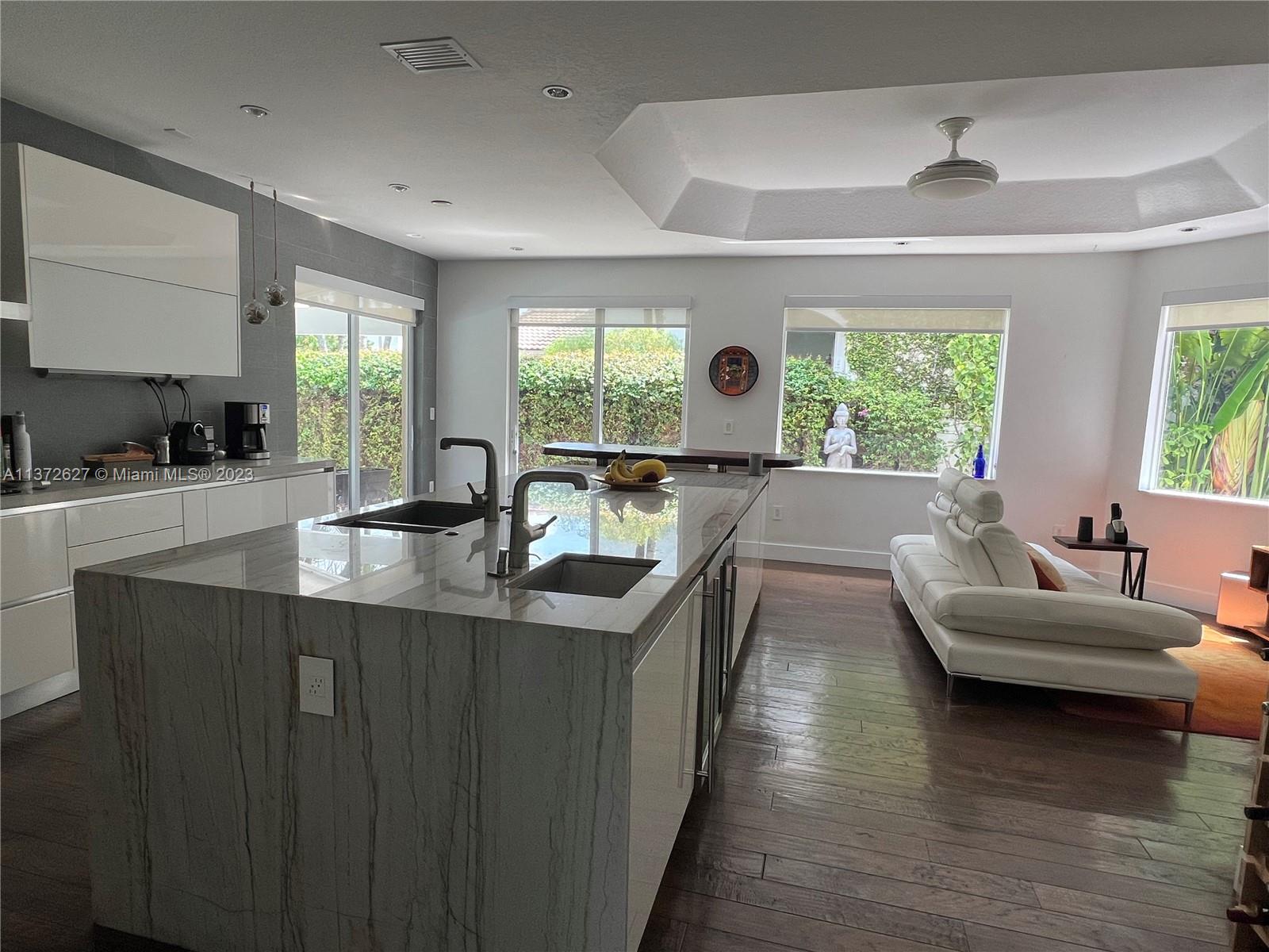 GOLDVUE ESTATES - Residential Lease