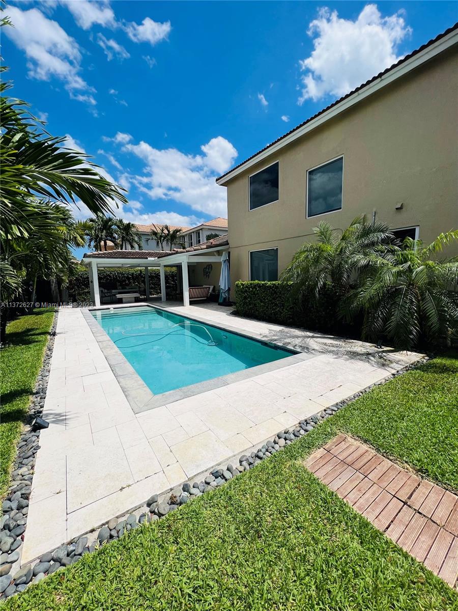 GOLDVUE ESTATES - Residential Lease