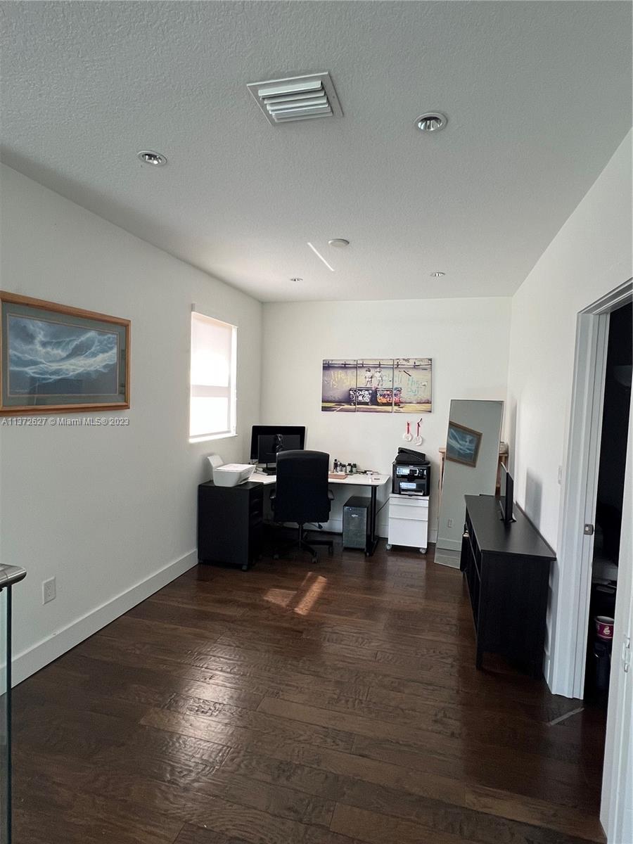 GOLDVUE ESTATES - Residential Lease