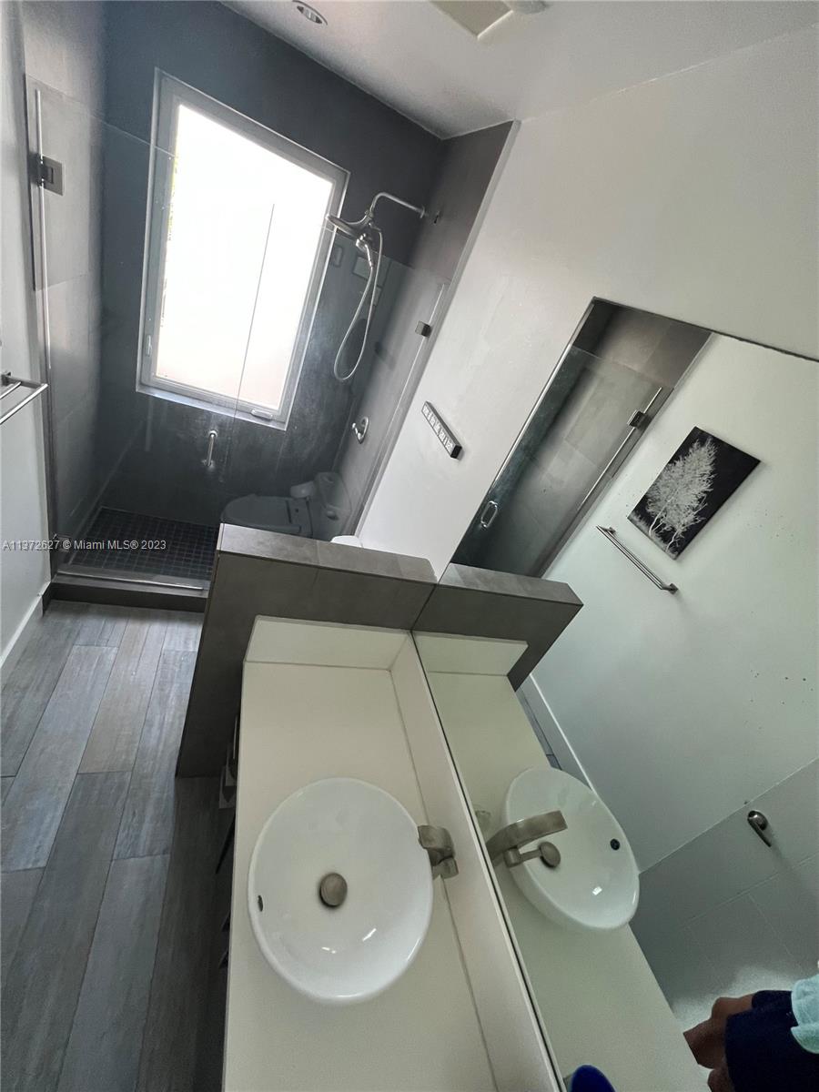GOLDVUE ESTATES - Residential Lease
